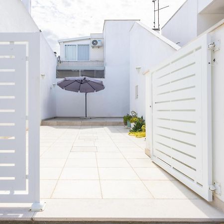 La Casa Di Zia Dedera Apartman Torre Santa Sabina Kültér fotó